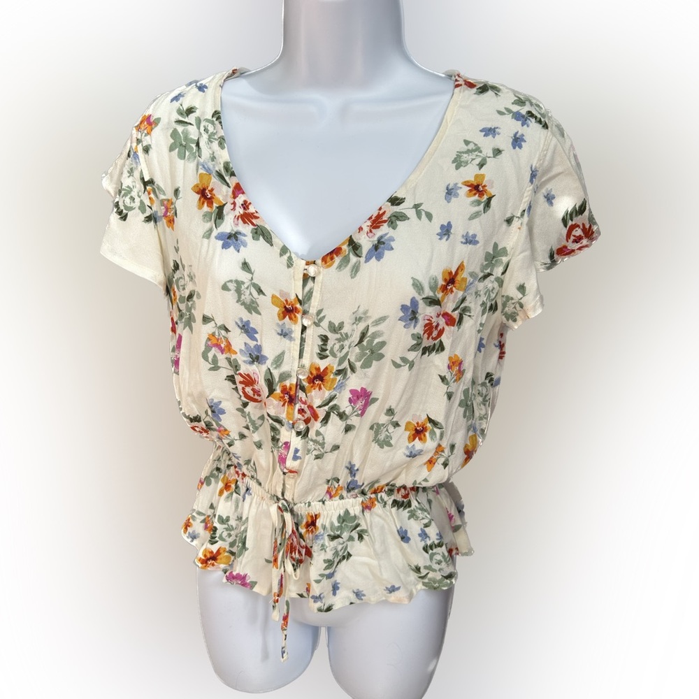 One Clothing Los Angeles Women’s size Small Floral Blouse.
